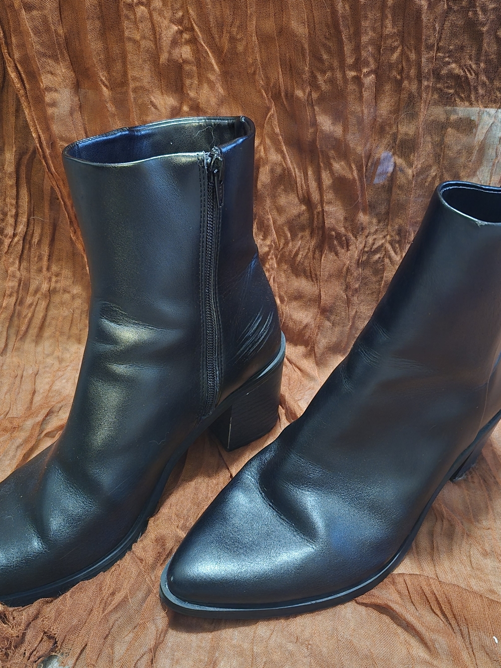 Universal Thread Black Leather Ankle Boots